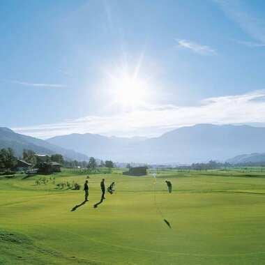 Golfplatz im Sommer