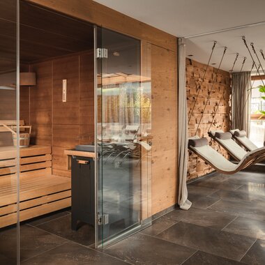 Sunnsait Spa mit Sauna und LIegen | © Karin Pasterer
