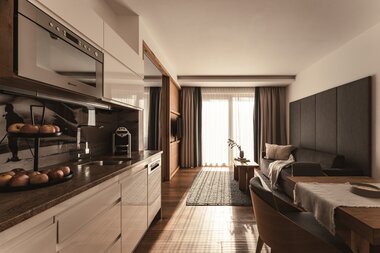 Küche uns Essbereich im Appartement im Sunnsait | © Karin Pasterer